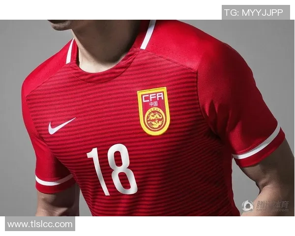 足球球星穿着7号球衣展现独特风采瞬间集锦