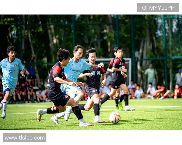 足球鞋三大品牌球星阵容对比 谁能称霸绿茵场的脚下力量 足球鞋三大品牌球星阵容对比 谁能称霸绿茵场的脚下力量